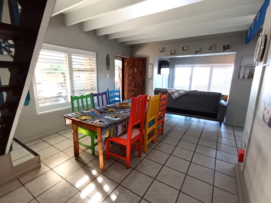 3 Bedroom Property for Sale in Wavecrest Eastern Cape